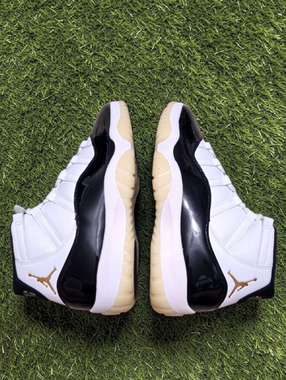 DS Air Jordan 11 Retro Gratitude (DMP) - Size 12 - CT8012-170